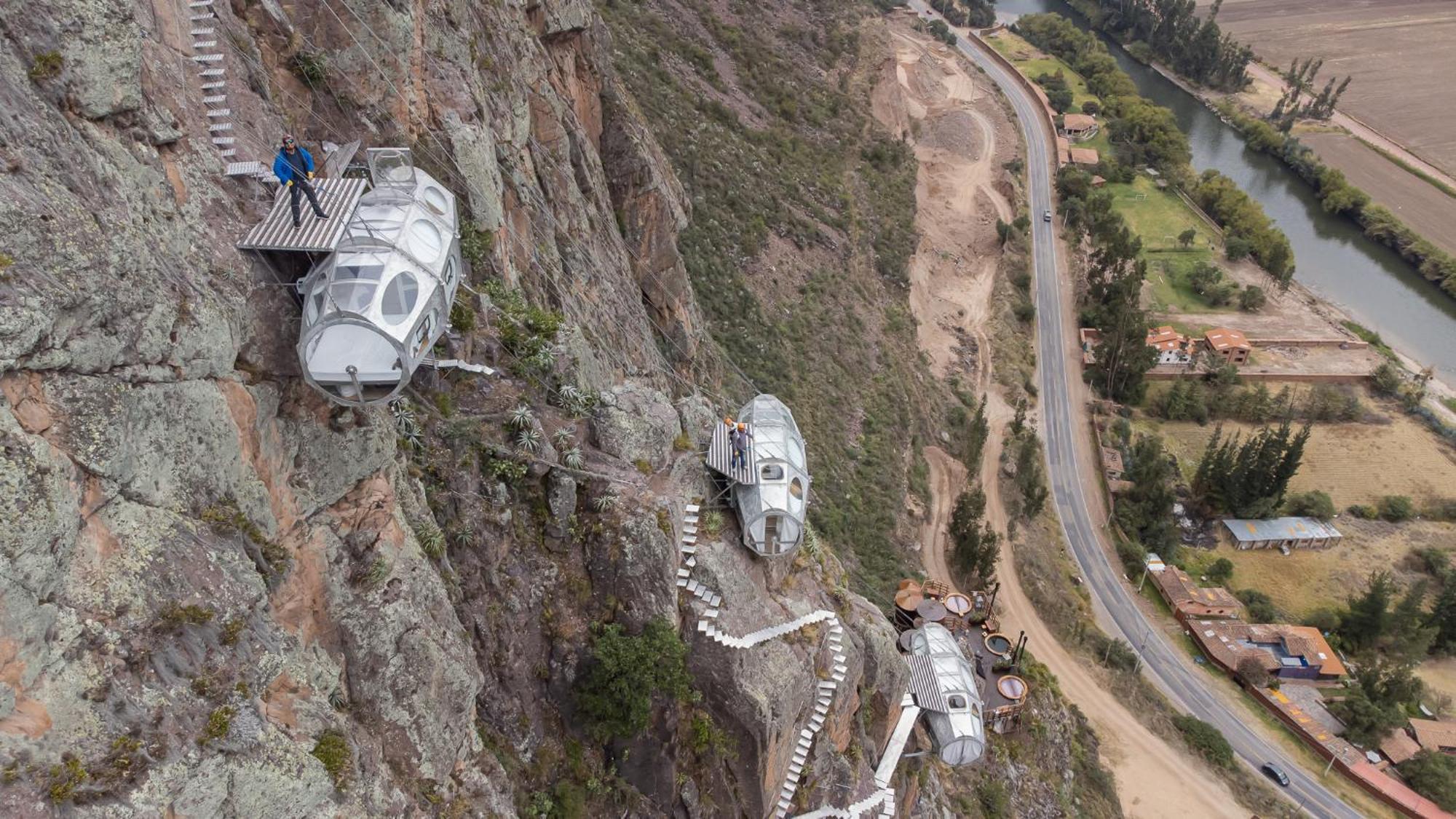 Starlodge Adventure Suites Urubamba Exterior photo