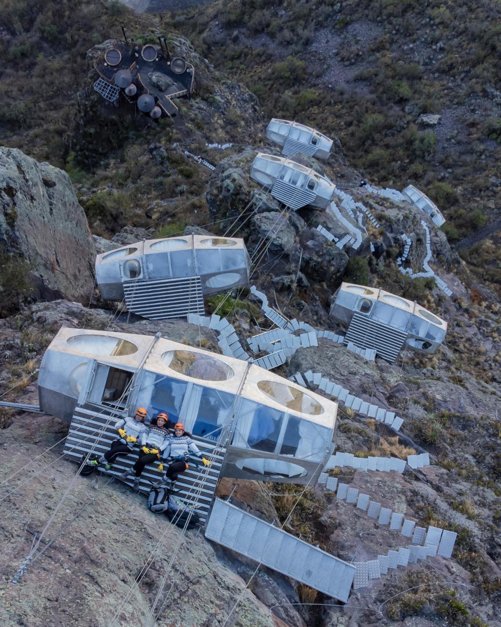 Starlodge Adventure Suites Urubamba Exterior photo