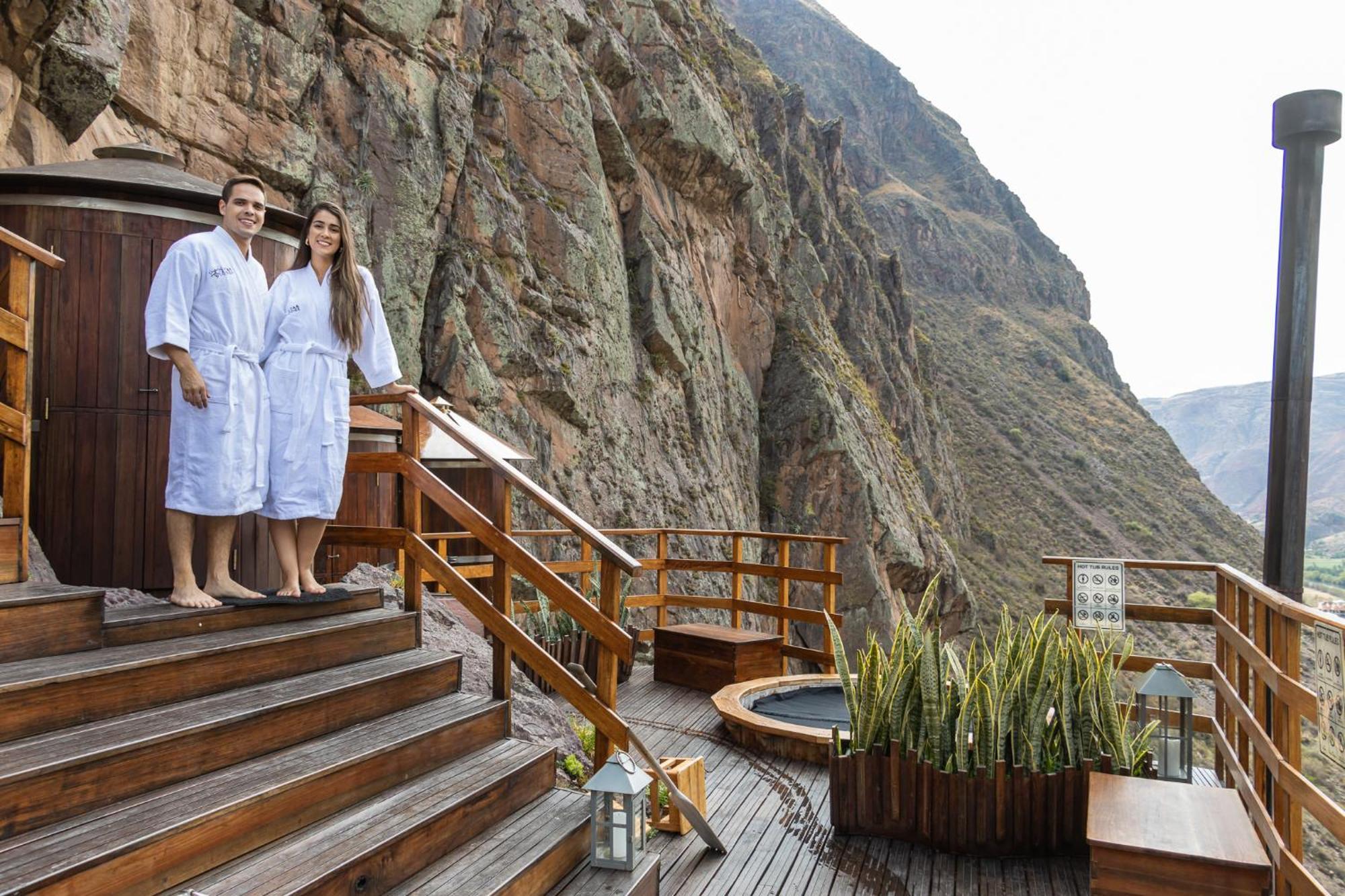 Starlodge Adventure Suites Urubamba Exterior photo